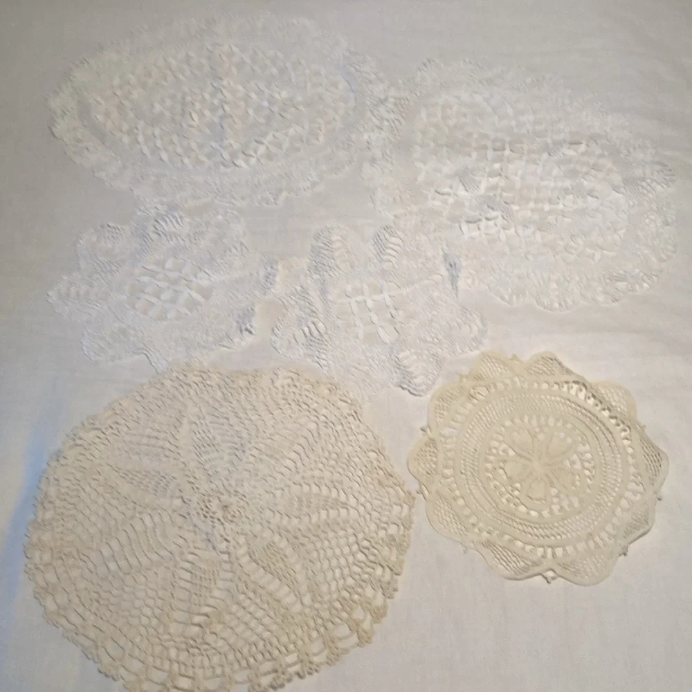 Bundle of (18)lace table runners (4) embroidery beautiful Victorian romantic